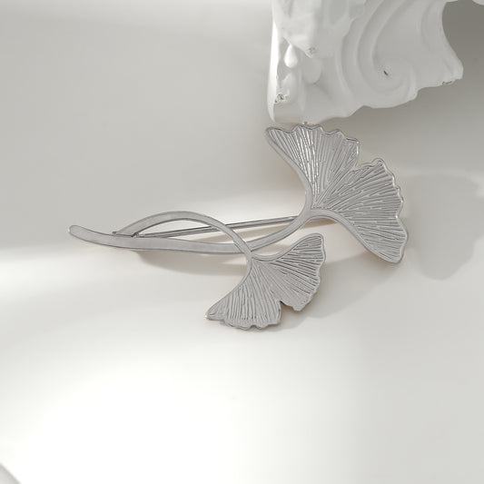 Broche argentée fleur de ginkgo