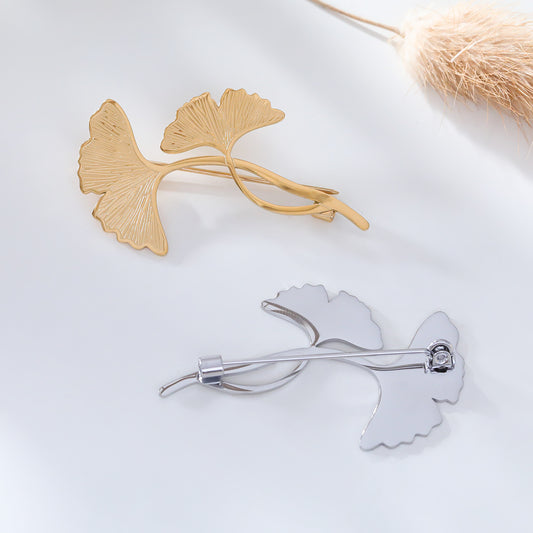 Broche dorée fleur de ginkgo