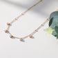 Collier chaîne dorée avec 5 strass