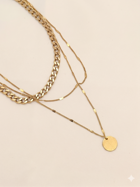 Collier triple chaîne pendentif rond