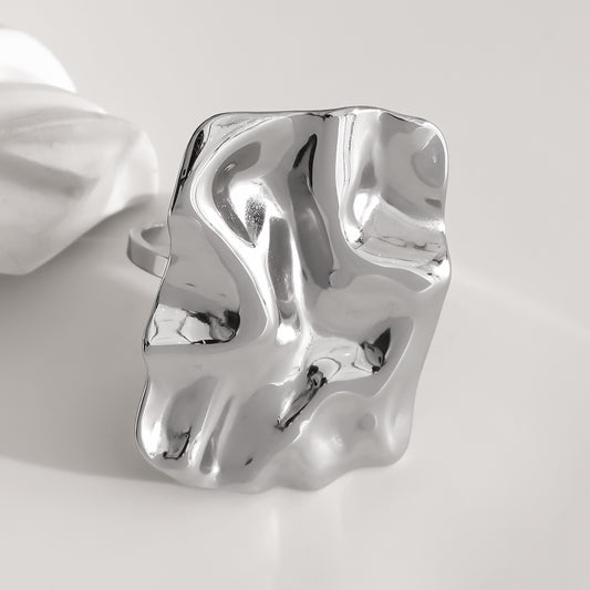 Bague Argentée Ajustable Plaque Plissée Brillante