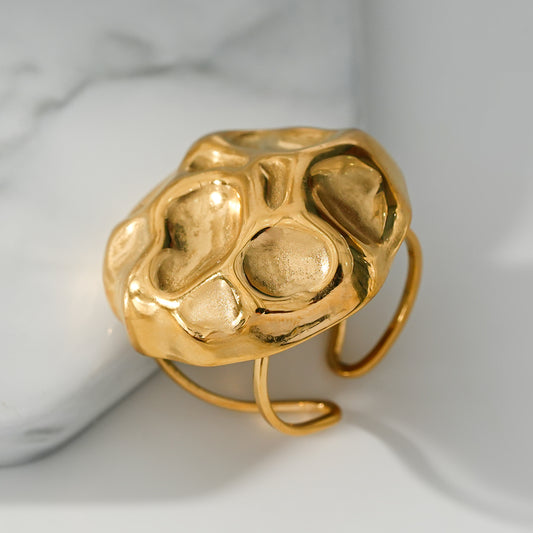 Bague Dorée Surface Ronde Incurvée