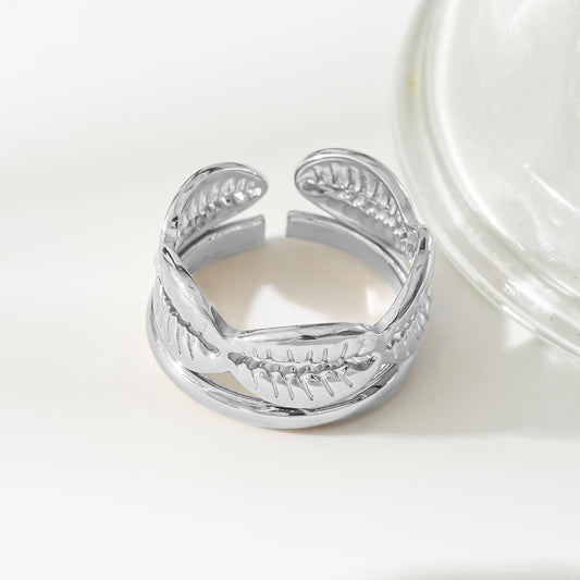 Bague Argentée Large Bande En Coquille