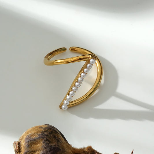 Bague Dorée Ligne Diagonale En Perles