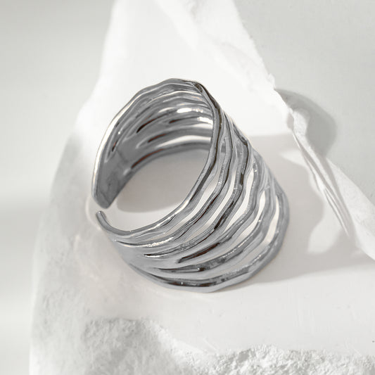 Bague Argentée Fils Incurvés