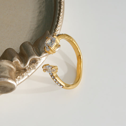 Bague En Petits Strass Avec Strass Sur Pointes Dorées