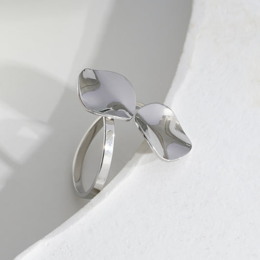 Bague Argentée Spirale Avec Double Plaques Concaves