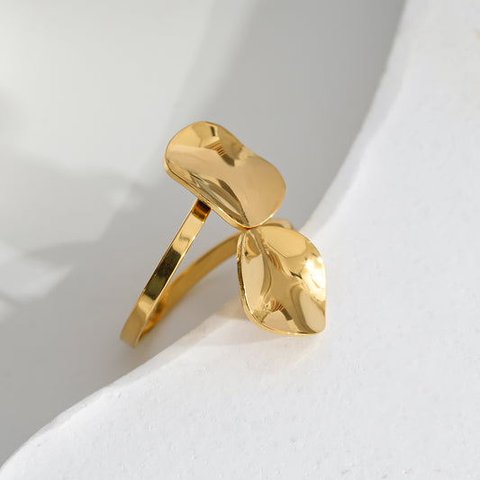 Bague Dorée Spirale Avec Double Plaques Concaves