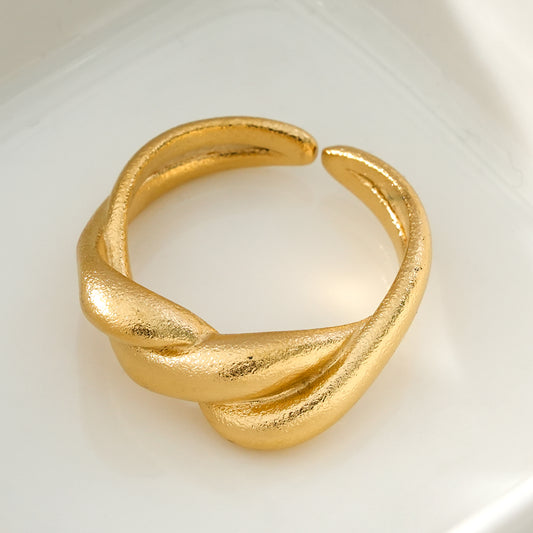 Bague Dorée Triple Bandes Empilées Brossées