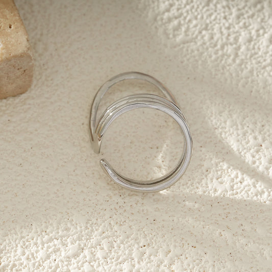 Bague Argentée Ouverte Inspiration Sculpturale Asymétrique