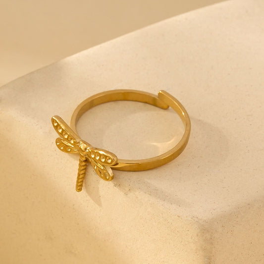 Bague Dorée Ajustable Libellule Finement Détaillée