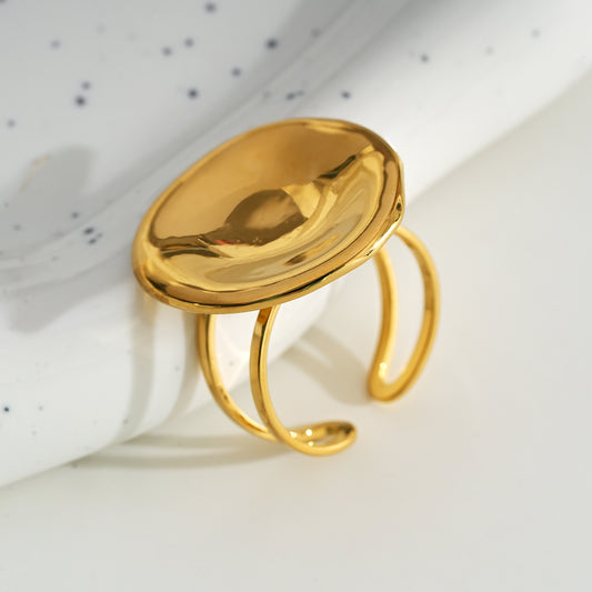 Bague Plaque Ronde Concave Dorée