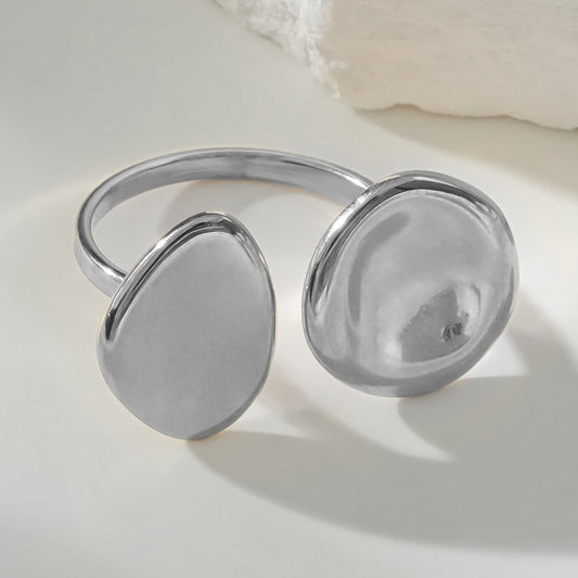 Bague Plaques Concaves Argentées Ouverture Devant