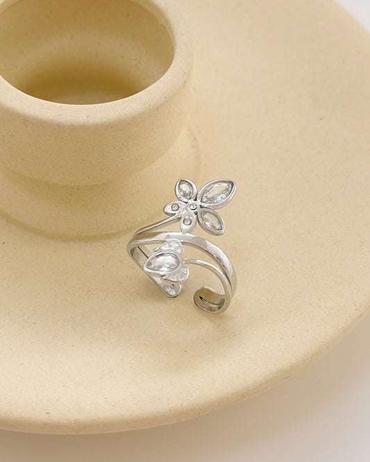 Bague Argentée Ouverte Avec Fleur Et Bourgeon Incrustés de Strass