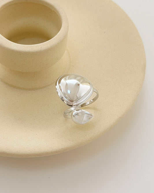 Bague Argentée Spirale Avec Bouton Triangle Et Goutte