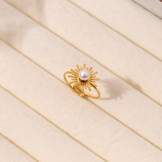 Bague dorée soleil avec perle