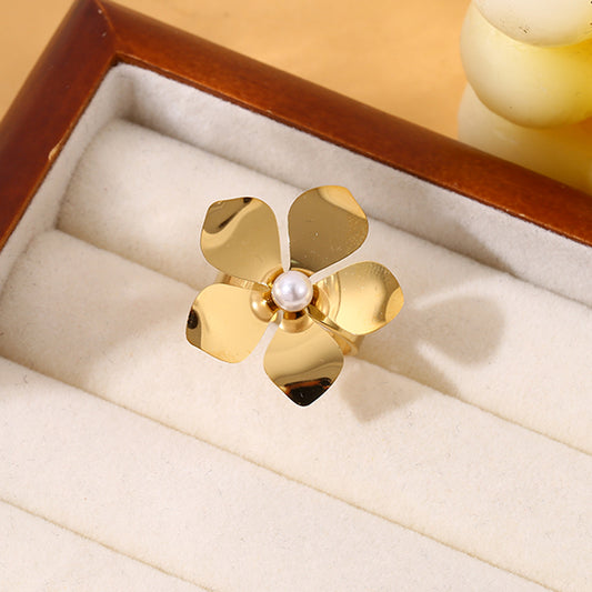 Bague Dorée Fleur Avec Perle Synthétique