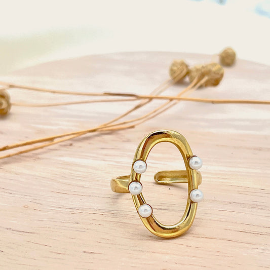 Bague Dorée Ovale Avec Perles