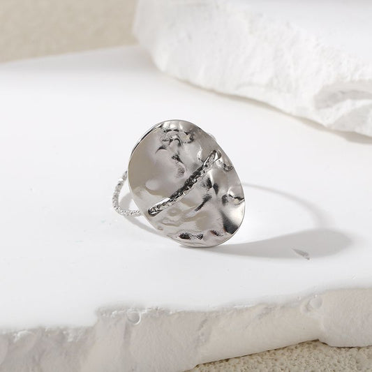 Bague Argentée Plaque Ovale Texturée Brillante