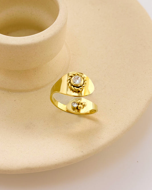 Bague Dorée Câlin Ornée de Strass Perles Dorées Et Anneau Tressé