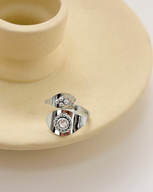 Bague Argentée Câlin Ornée de Strass Perles Argentées Et Anneau Tressé