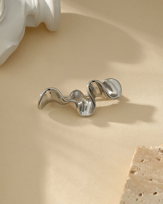 Broche Argentée Vague Brillante