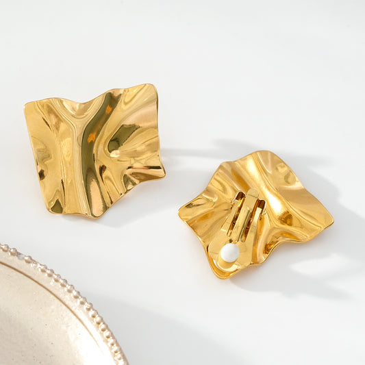 Boucles d'Oreilles Dorées Plaques Carrées Ondulées Brillantes à Clip