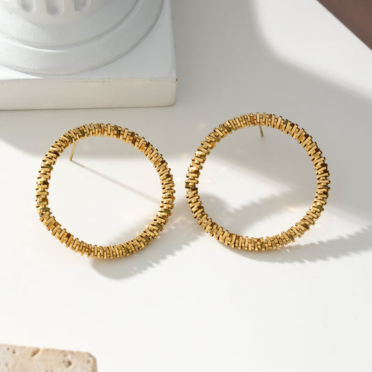 Boucles d'Oreilles Dorées Rondes de Cubes Plats Décalés