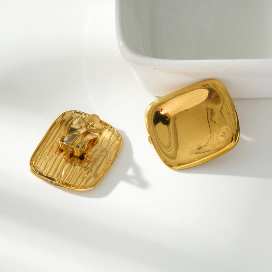 Boucles d'Oreilles Dorées Plaques Carrées Clip