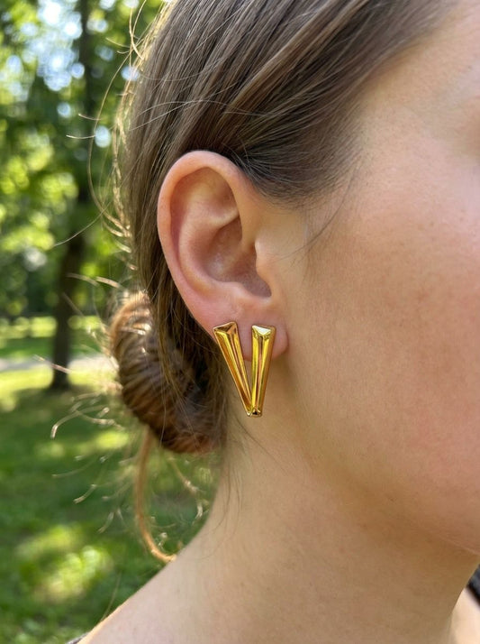 Boucles d'Oreilles Dorées Bandes Courbées En V Brillantes