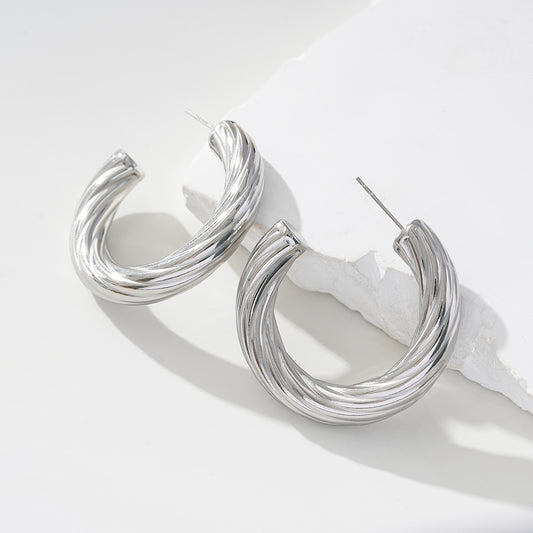 Boucles d'Oreilles Créoles Ouvertes Epaisses Gravures Courbes Empilées