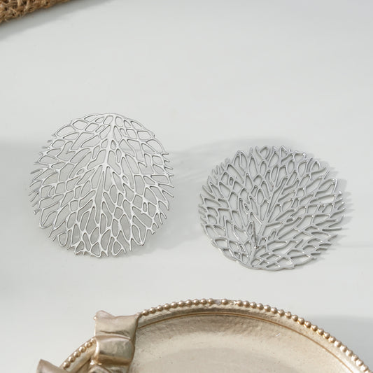 Boucles d'Oreilles Argentées Disques Ajourés Motifs Arbres