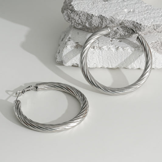 Boucles d'Oreilles Argentées Créoles Gravures Courbes Empilées