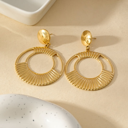 Boucles d'Oreilles Dorées Cercle Ajouré