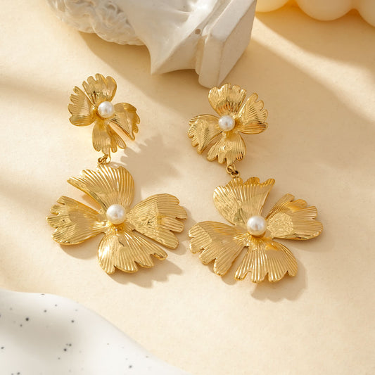 Boucles d'Oreilles Dorées Pendantes Avec Fleurs et Perles