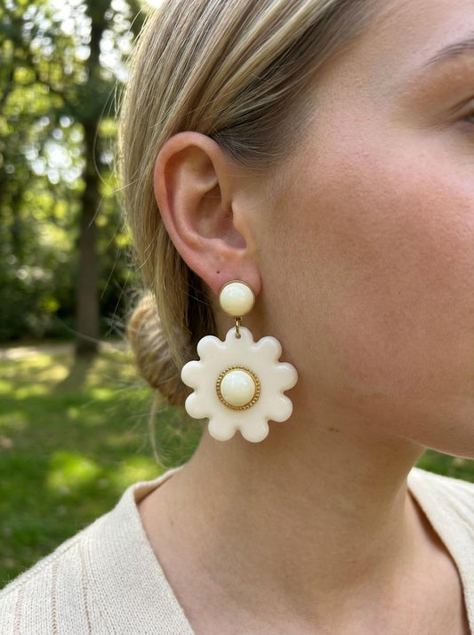 Boucles d'Oreilles Fleurs Résine Et Pierre Centrale