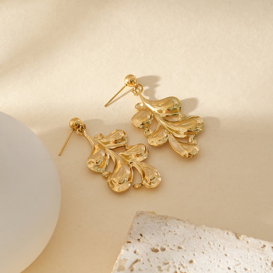 Boucles d'Oreilles Dorées Pendantes Feuilles