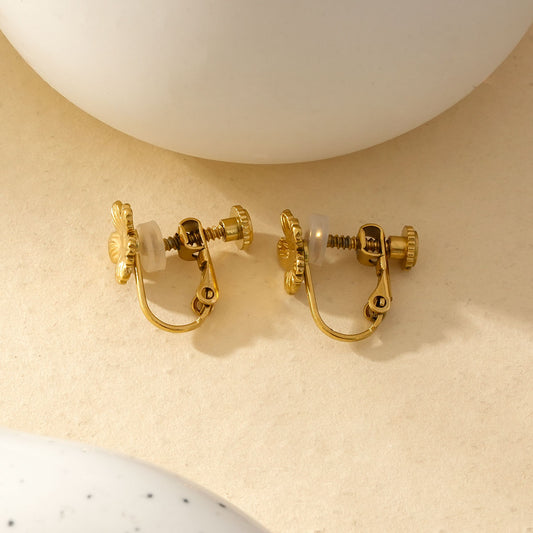 Boucles d'Oreilles à Clip Dorées Avec Motif Fleur