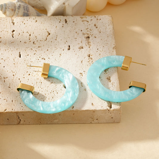 Boucles d'Oreilles Créoles Dorées Demi Cercle Résine Bleue