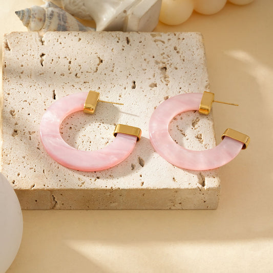 Boucles d'Oreilles Créoles Dorées Demi Cercle Résine Rose