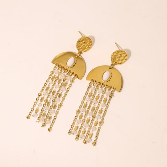 Boucles d'oreilles Dorées demi Cercle Avec Chaine Et Acrylique Blanche