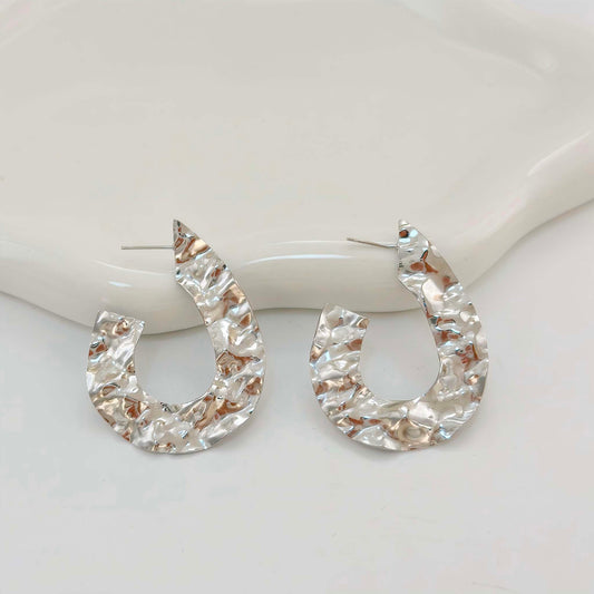 Boucles d'Oreilles Argentées Créoles Ouvertes Gouttes Plates Martelées