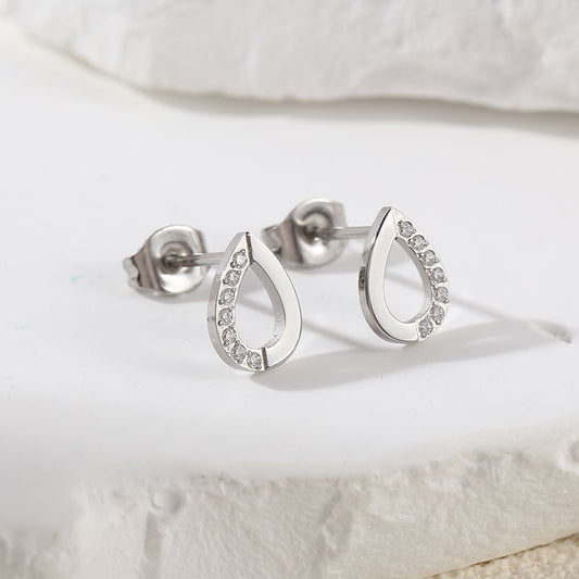 Boucles d'Oreilles Argentées Anneaux Gouttes Incrustés de Strass