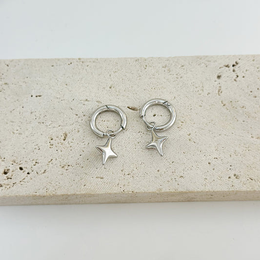 Boucles d'Oreilles Argentées Petites Créoles Et Etoiles