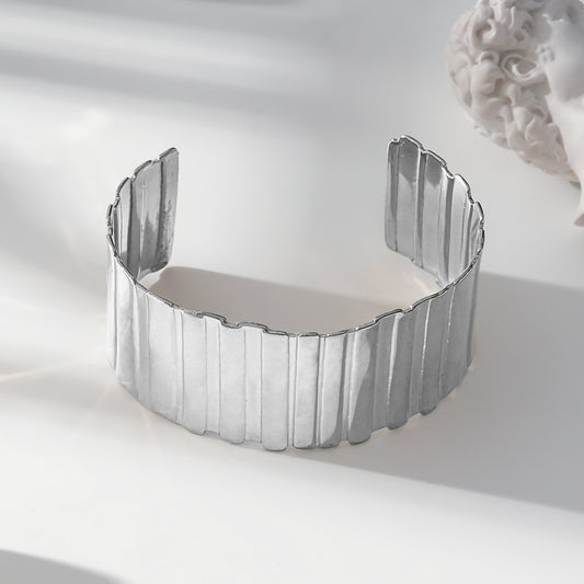Bracelet Argenté Manchette Ouverte Texture Large Rayures