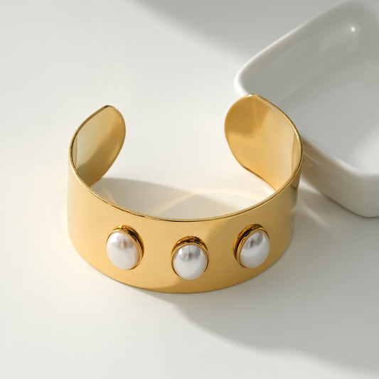Bracelet Doré Manchette Ouverte Brillante Ornée de Triple Perles