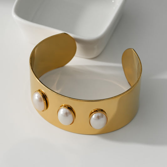 Bracelet Doré Manchette Ouverte Brillante Ornée de Triple Perles