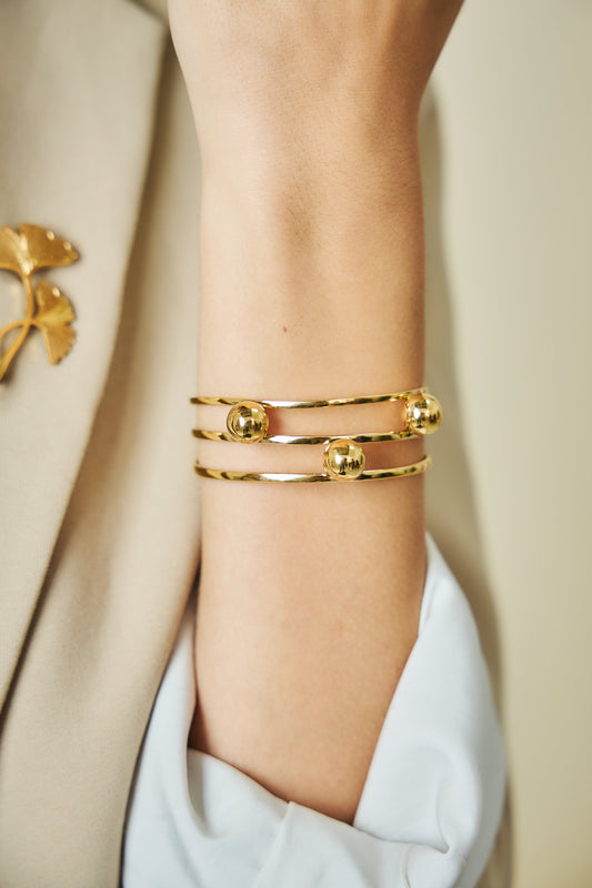 Bracelet Doré Manchette Ouverte Triple Lignes Ornées de Boules