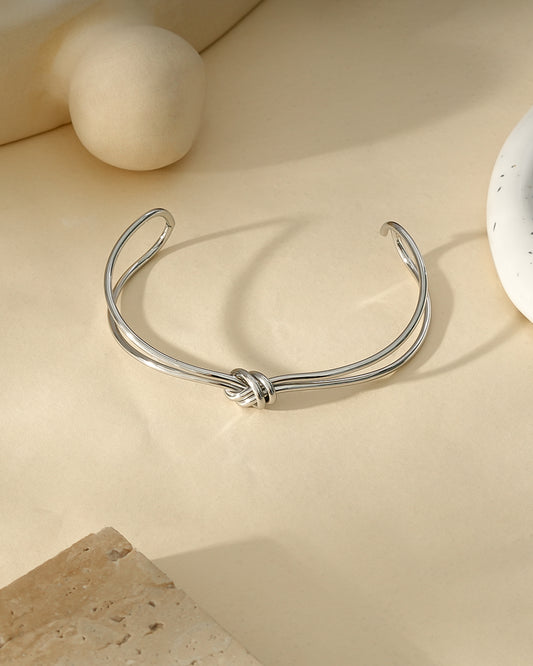 Bracelet Argenté Jonc Ouvert Avec Nœud A Double Boucles