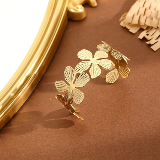 Bracelet Manchette Ouverte Couronne de Fleurs Gravées